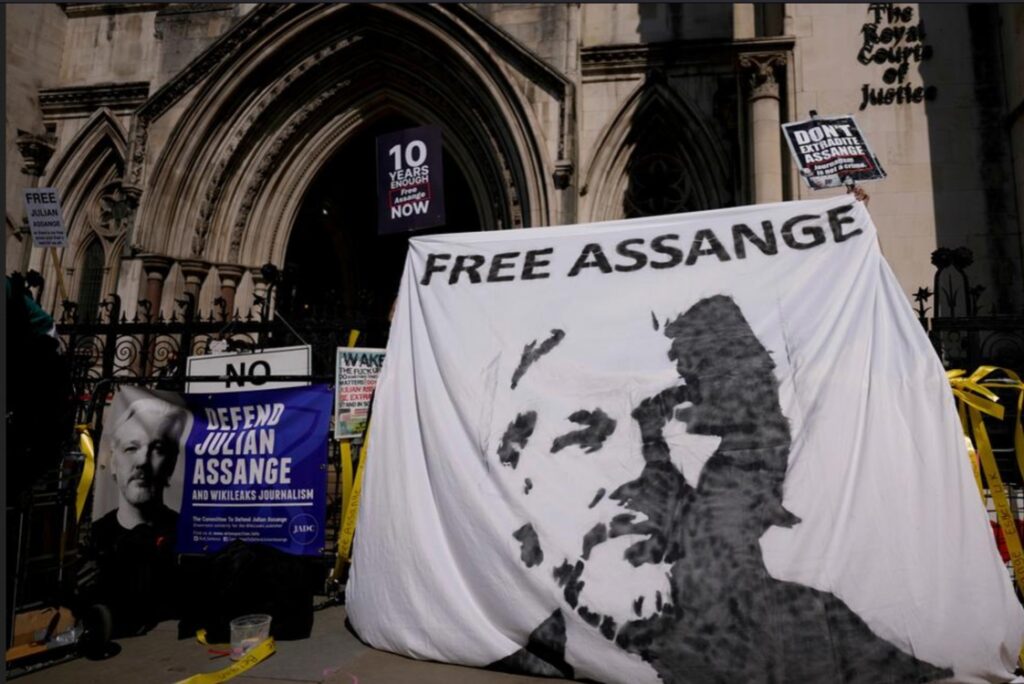 Julian Assange: vorläufiger Aufschub seiner Auslieferung an die USA